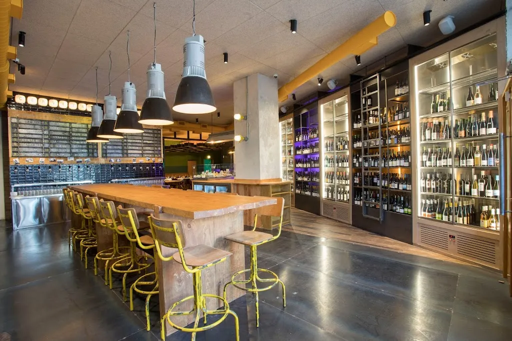 La Caníbal | Cerveza artesanal y vino natural restaurant in Monterrei