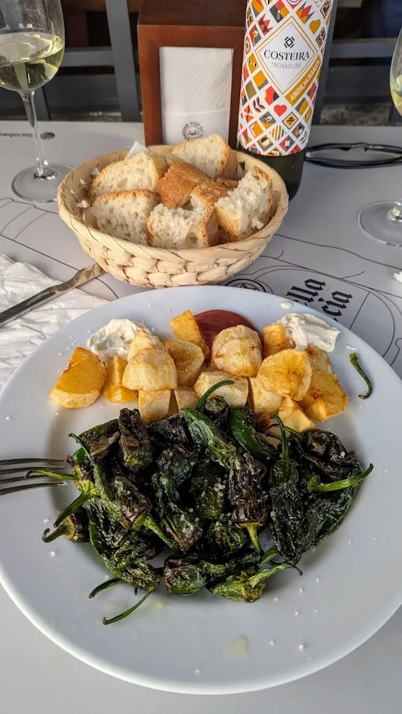 Camilla Deboo_O Extremeño Café -Tapería_Nogueira de Ramuín_review