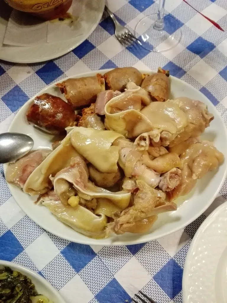 O Toño Mesón_Petín_slider_image_2