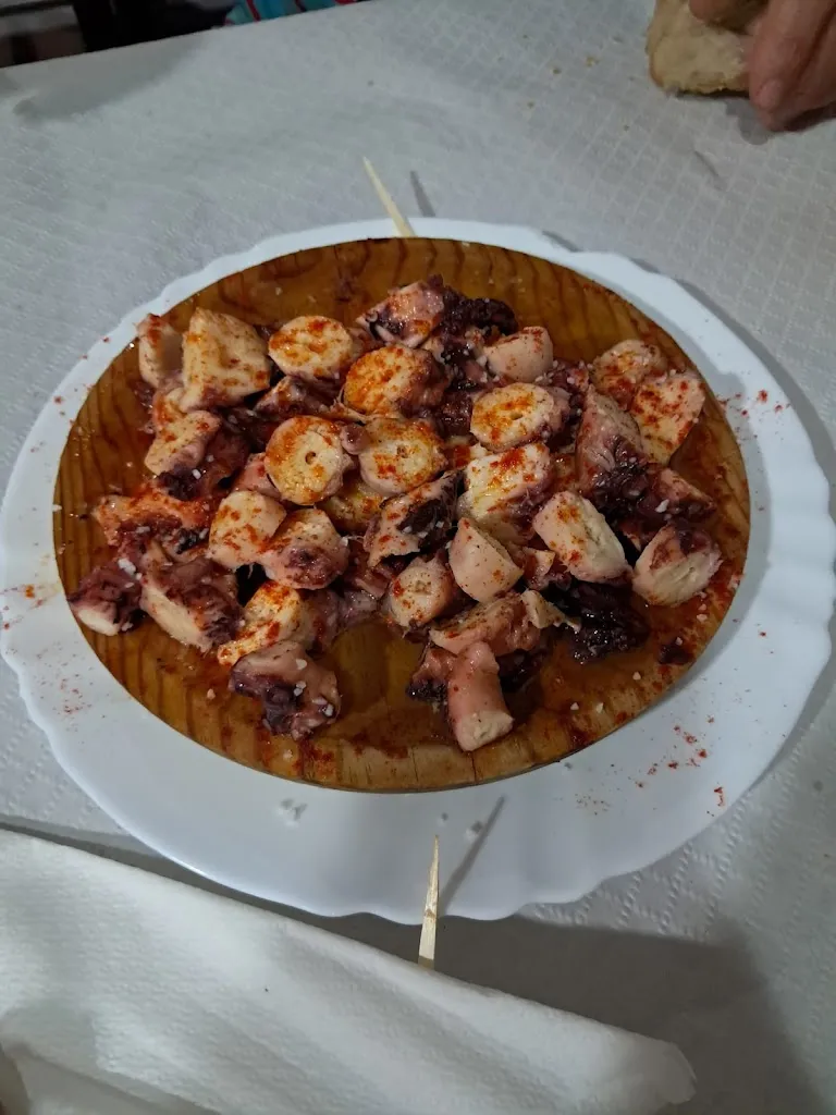Alvaro R D_Restaurante Pulpería Carballiño_Carballiño O_review