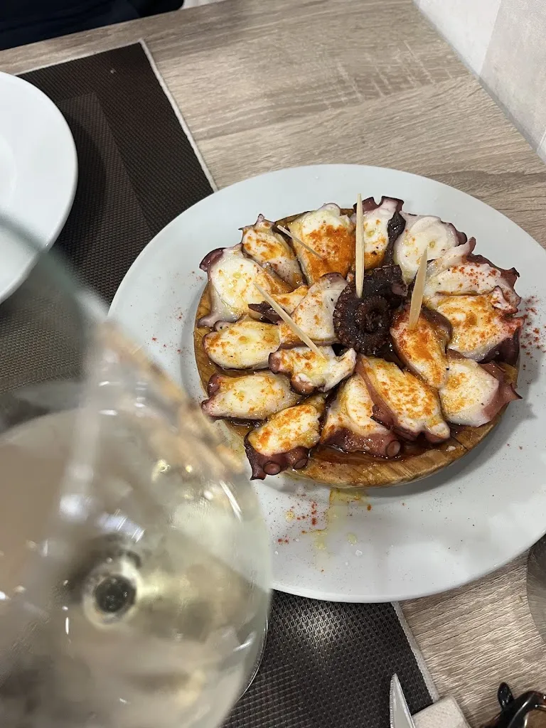 Lucia_Parrillada Os Amigos_Carballiño O_review