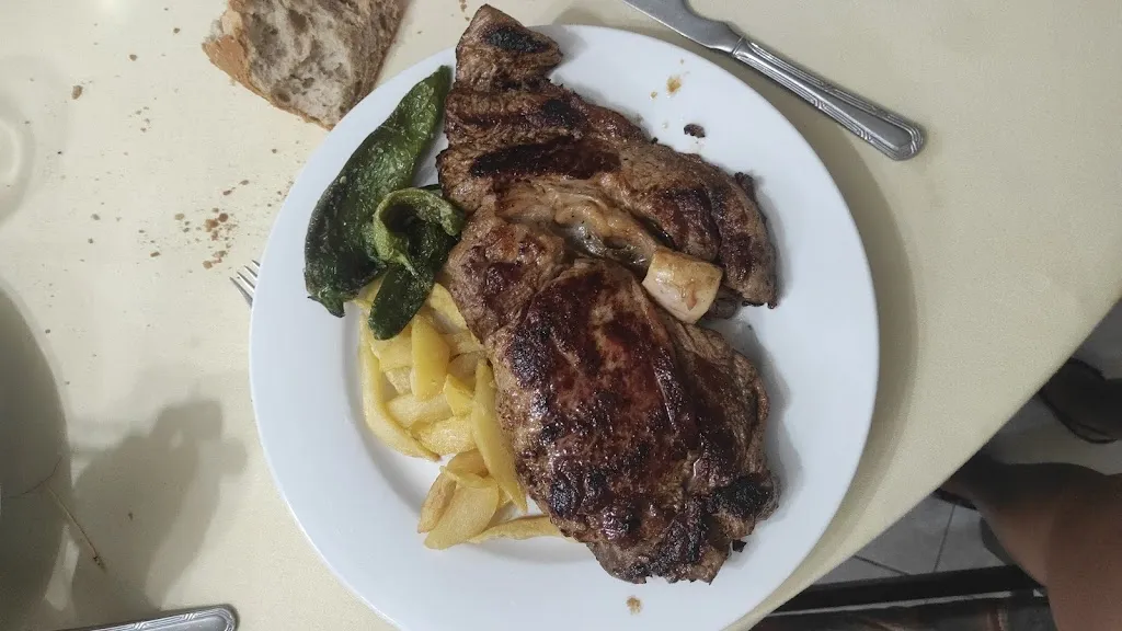 LAURA LILLO_Hostal Restaurante Esclavo Bodas Banquetes_Carballiño O_recensione