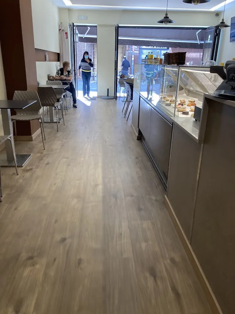 luis cañizalez_Pastelaría Brioche_Carballiño O_review