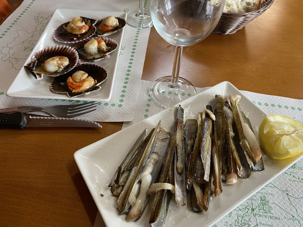 Tristam MacDonald_Parrillada Eche O Que Ai_Punxín_review