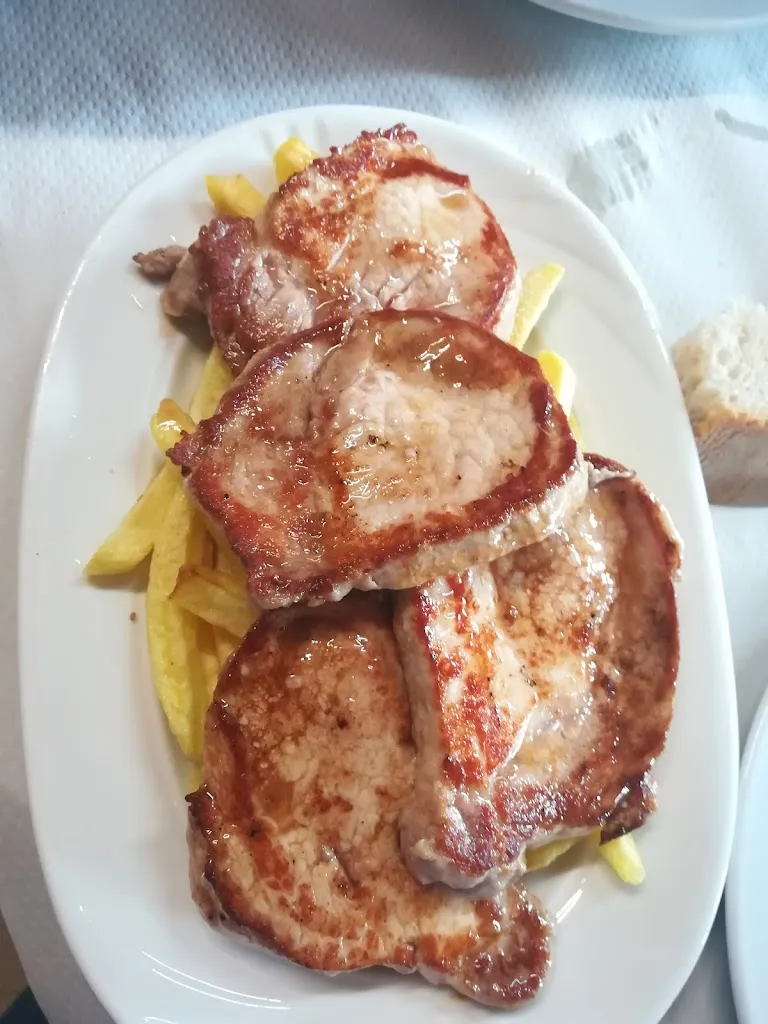 Cristina Ilie_Parrillada Eche O Que Ai_Punxín_review