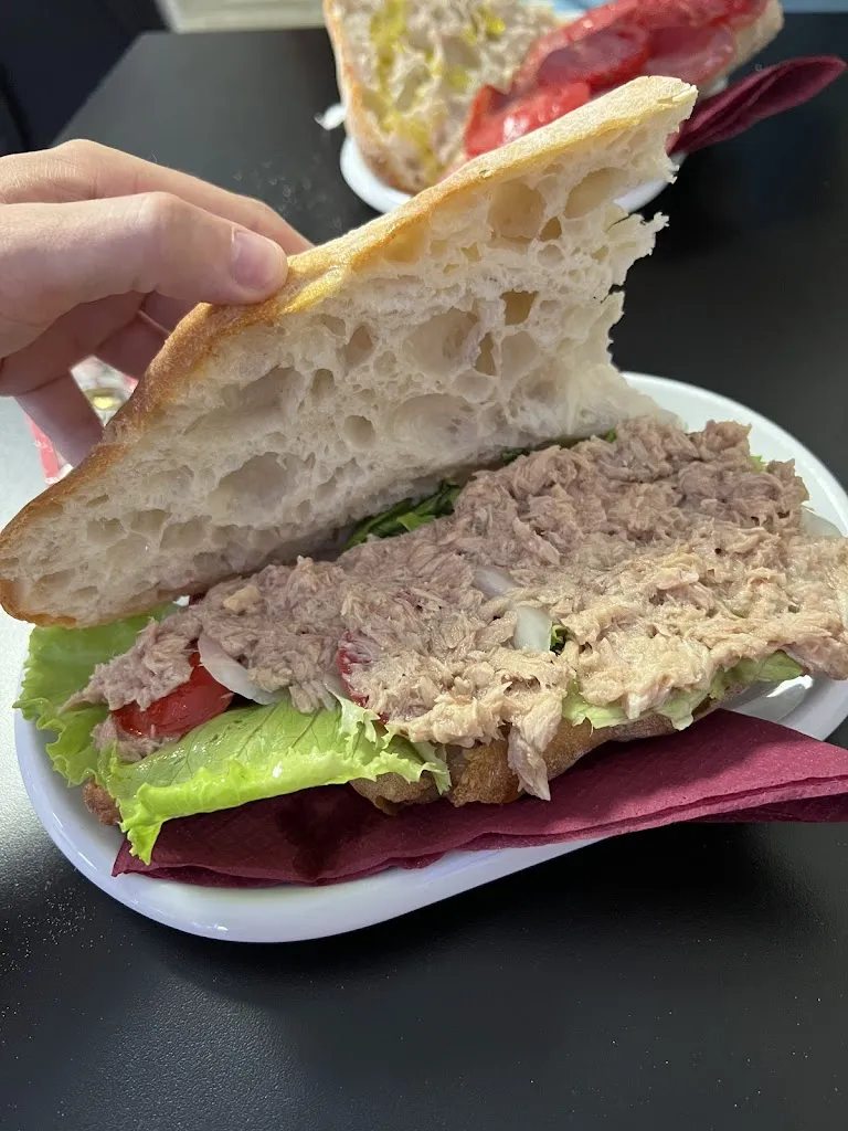 Menu_Bar Emilia_Ramirás_image_5