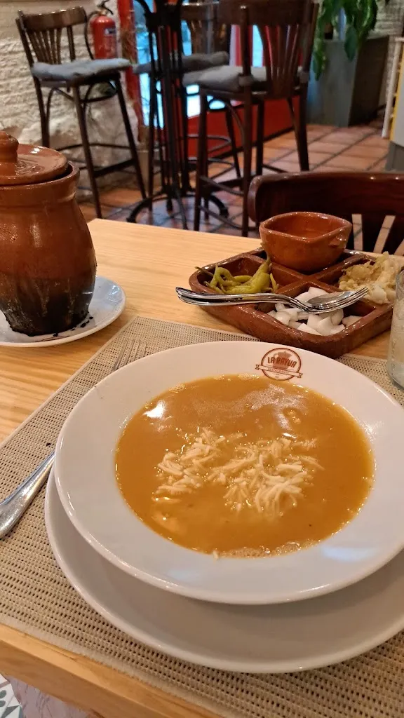 Christopher Standley_La Rayúa de la Latina_Rúa A_review