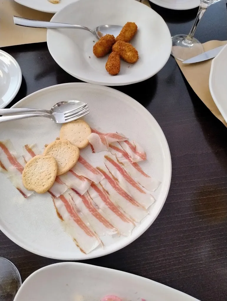 Guzmán Alonso Nogales_Restaurante La Viuda_Pobra de Trives A_review