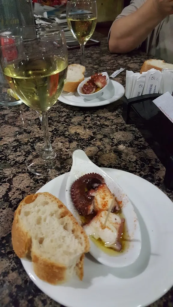 Menu_Casanova Restaurante Café-Bar Pensión_Pobra de Trives A_immagine_7