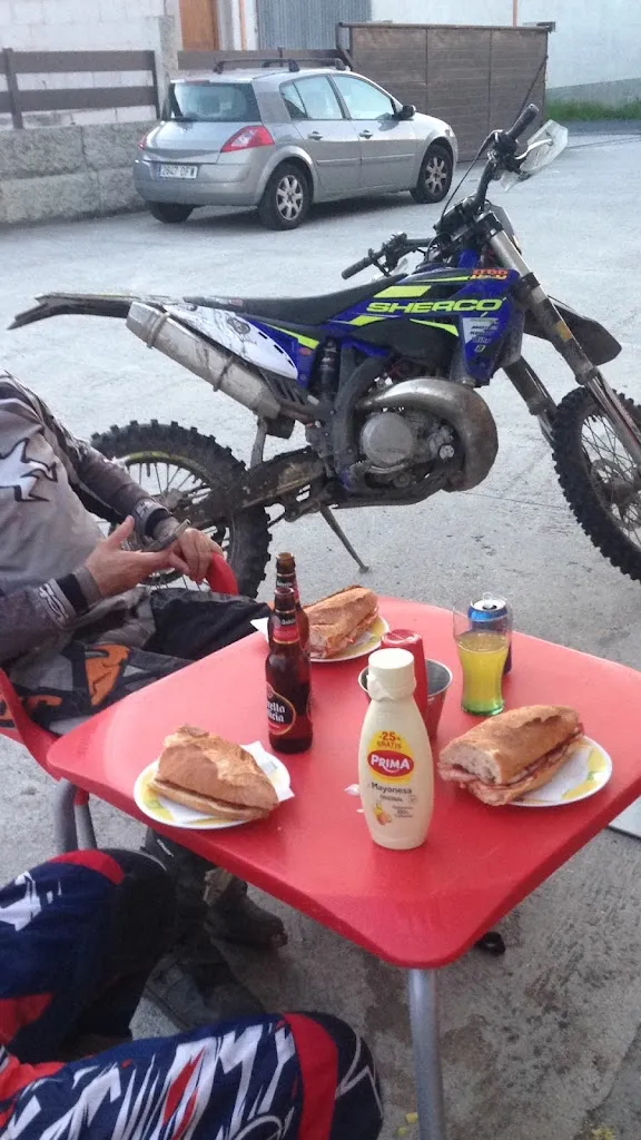 Noe sherco_Café Bar Quintairos_Taboadela_review