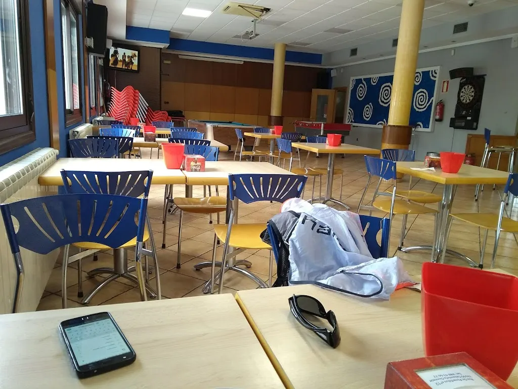 Café Bar Quintairos restaurant in Taboadela