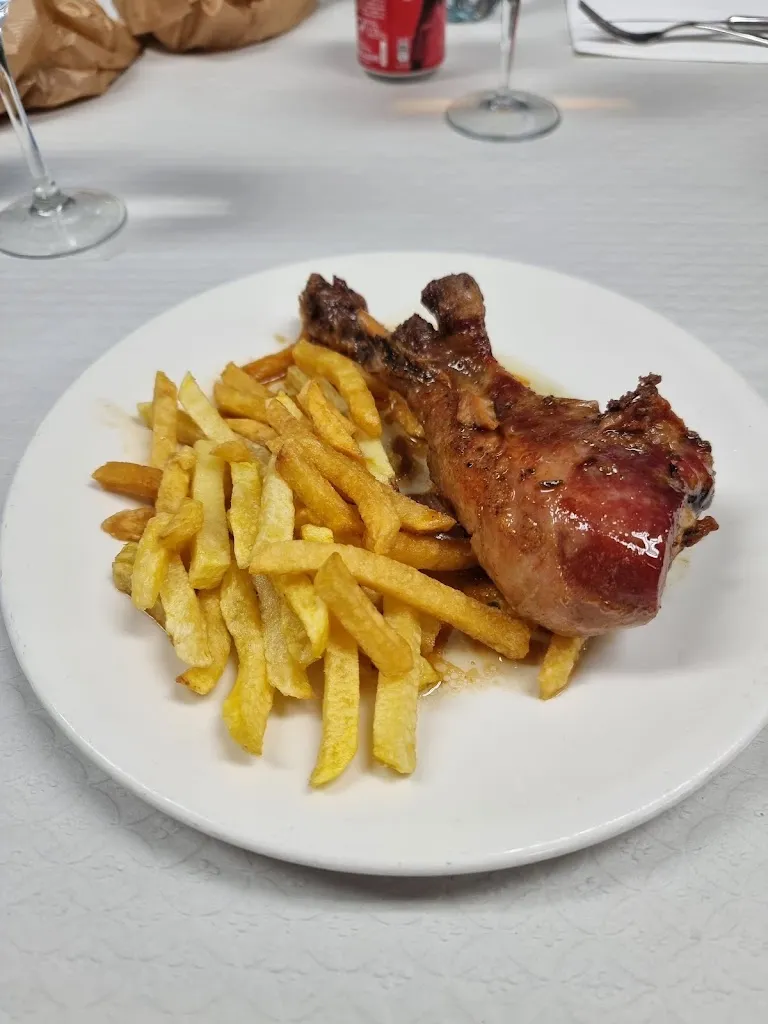Comer Ben En Poligono San Cibrao restaurant in San Cibrao das Viñas