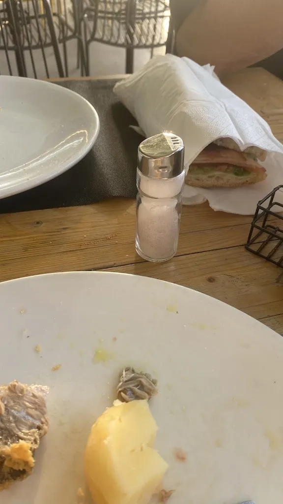 João Otávio_Café-Bar Restaurante San Cibrao_San Cibrao das Viñas_review