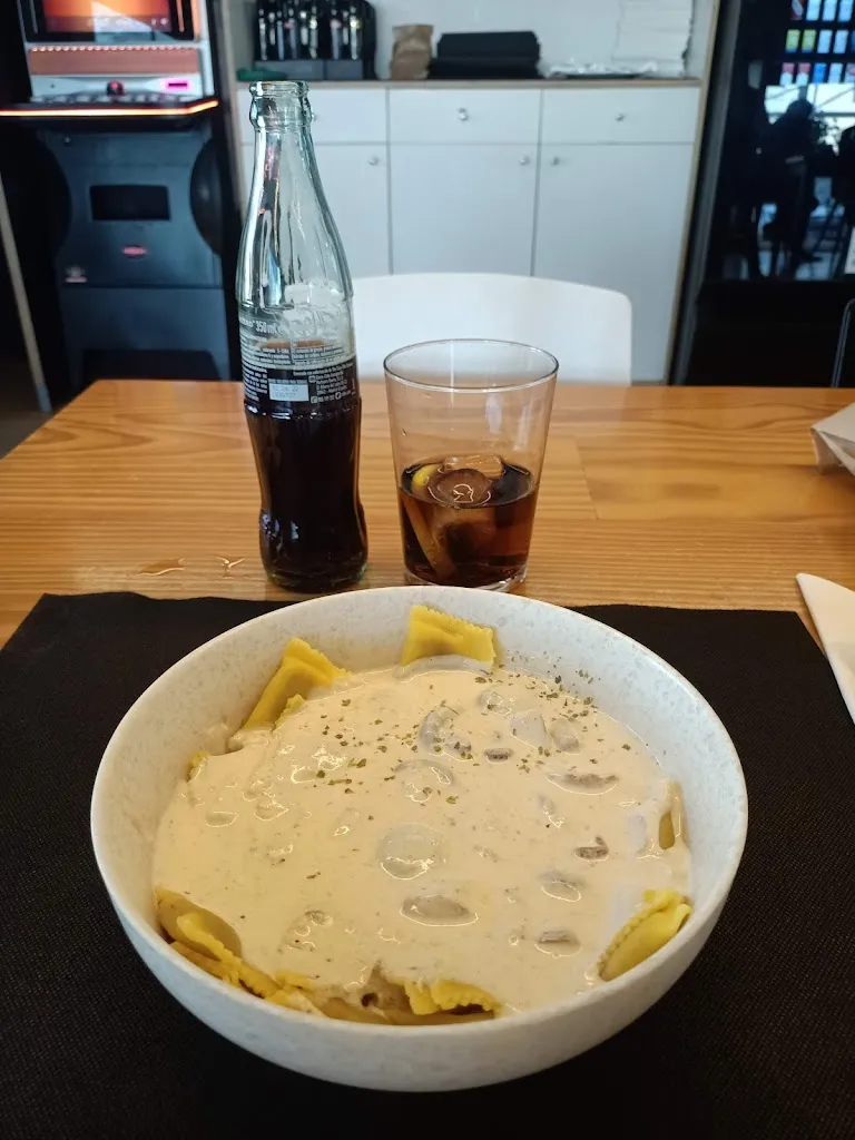 EMILIO NAVARRO TENA_Café-Bar Restaurante San Cibrao_San Cibrao das Viñas_review