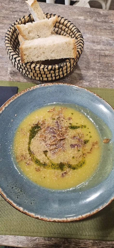 Elina Dlohi_A CASIÑA D´AVOA_San Cristovo de Cea_review