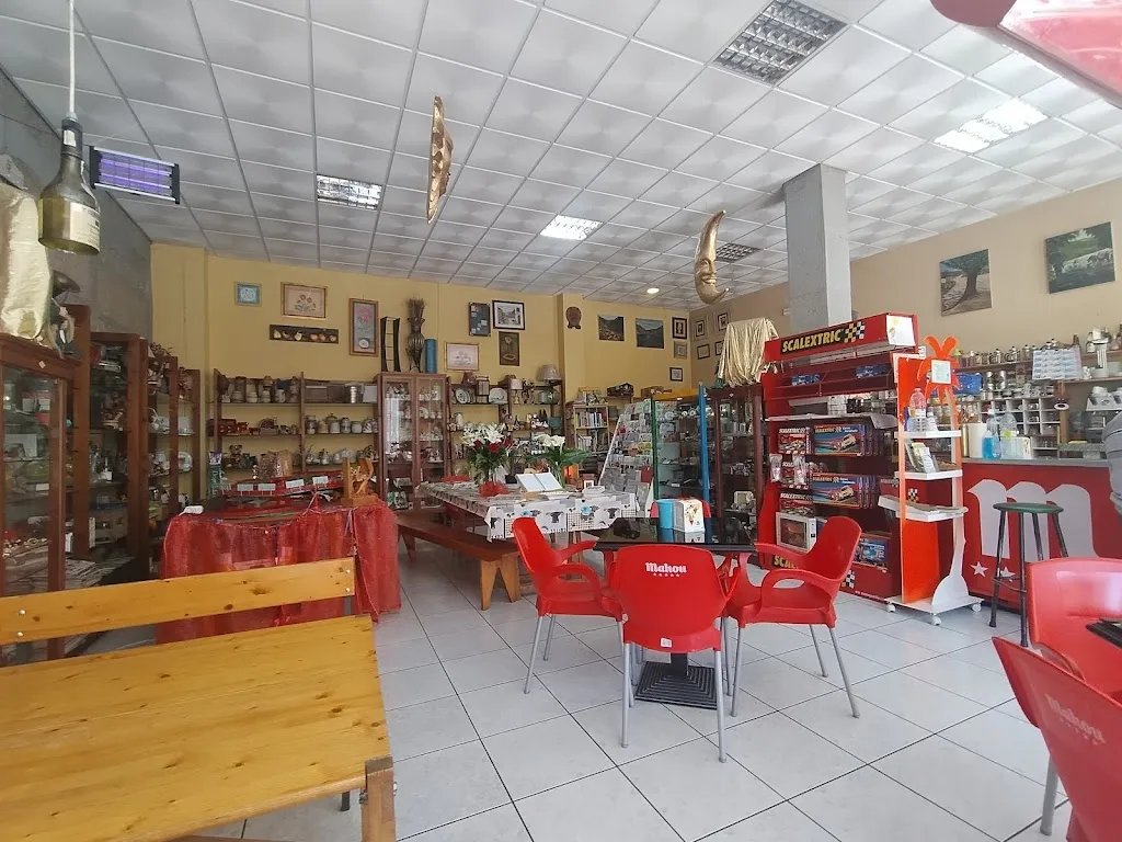 Kühni “Blue Bucket Hat pilgrim”_Bar Sol y Luna_San Cristovo de Cea_review