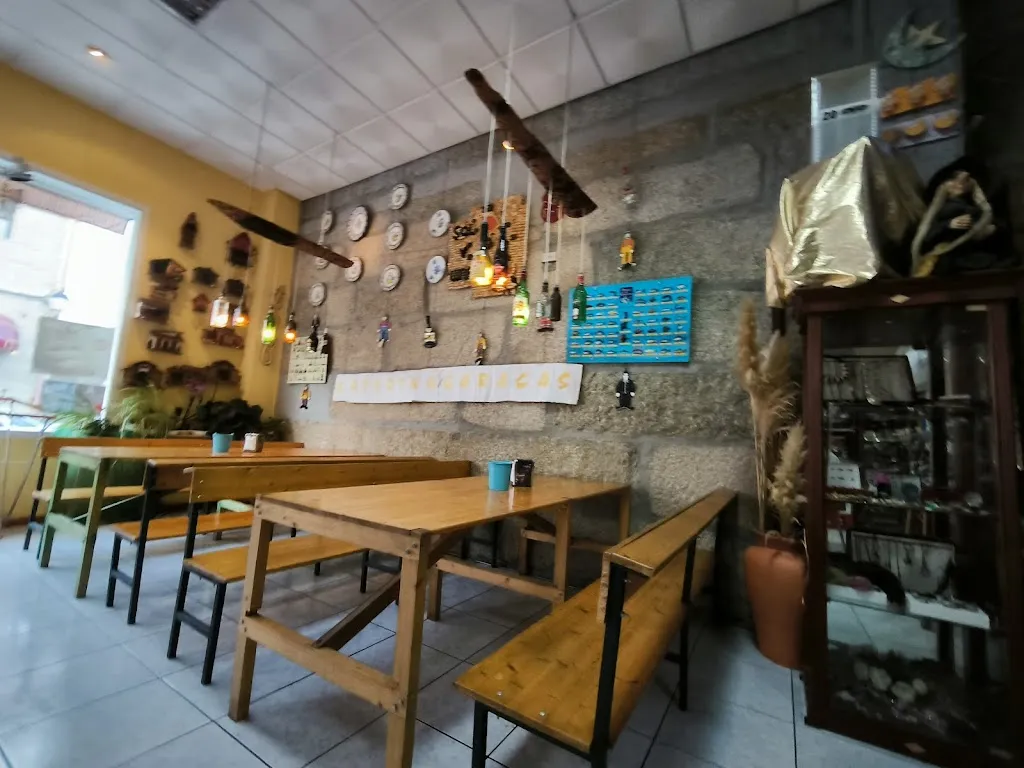 Bar Sol y Luna restaurant in San Cristovo de Cea