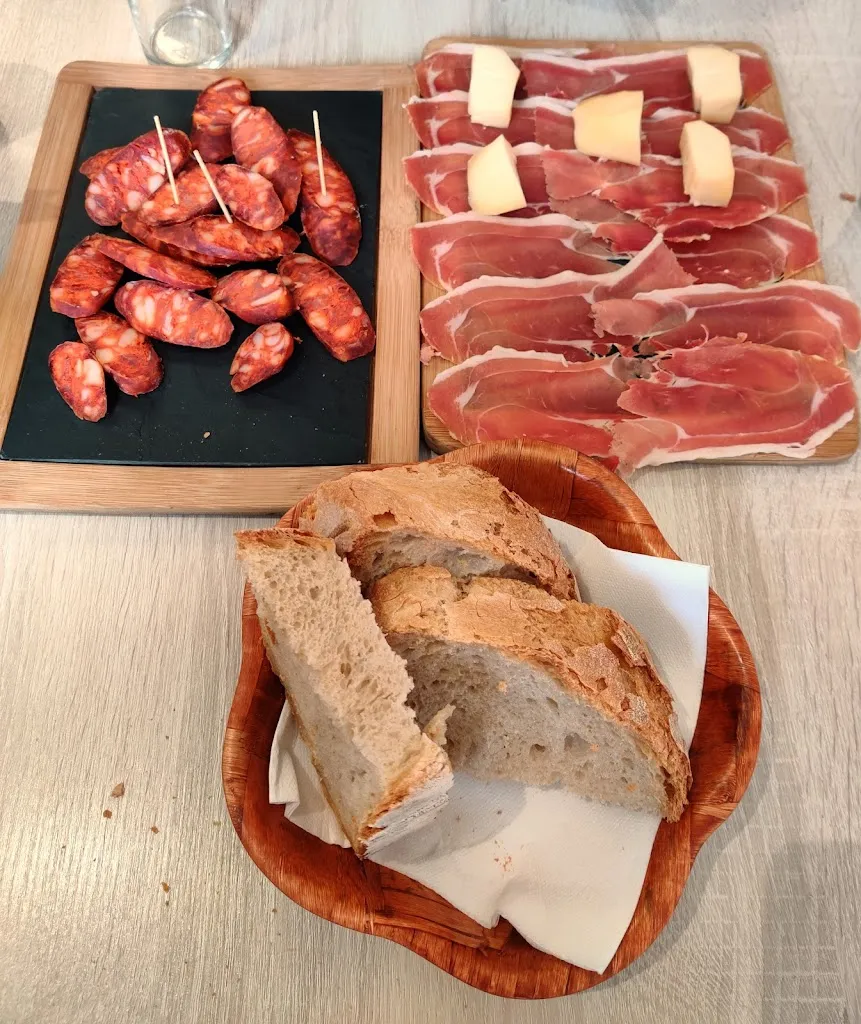 Bar-estanco Paxariño_San Cristovo de Cea_slider_image_2