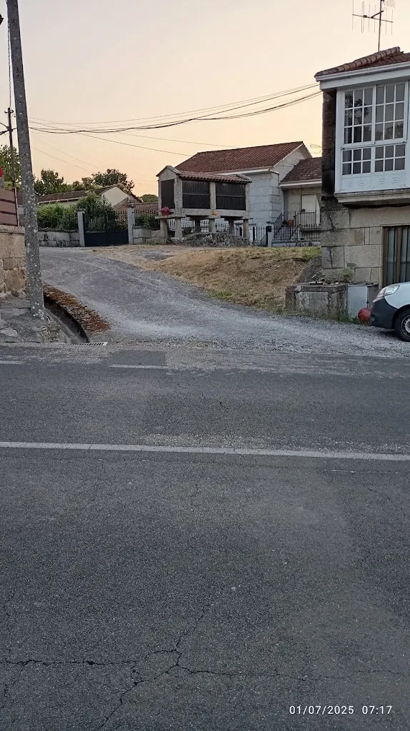 José Antonio Gómez Ballesteros_O REFUGIO_San Cristovo de Cea_review