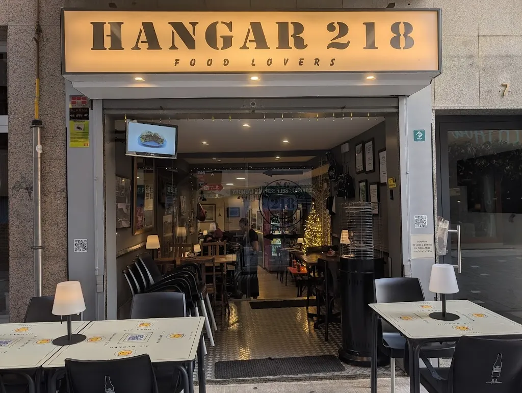 Hangar 218 Pontevedra restaurant in Pontedeva