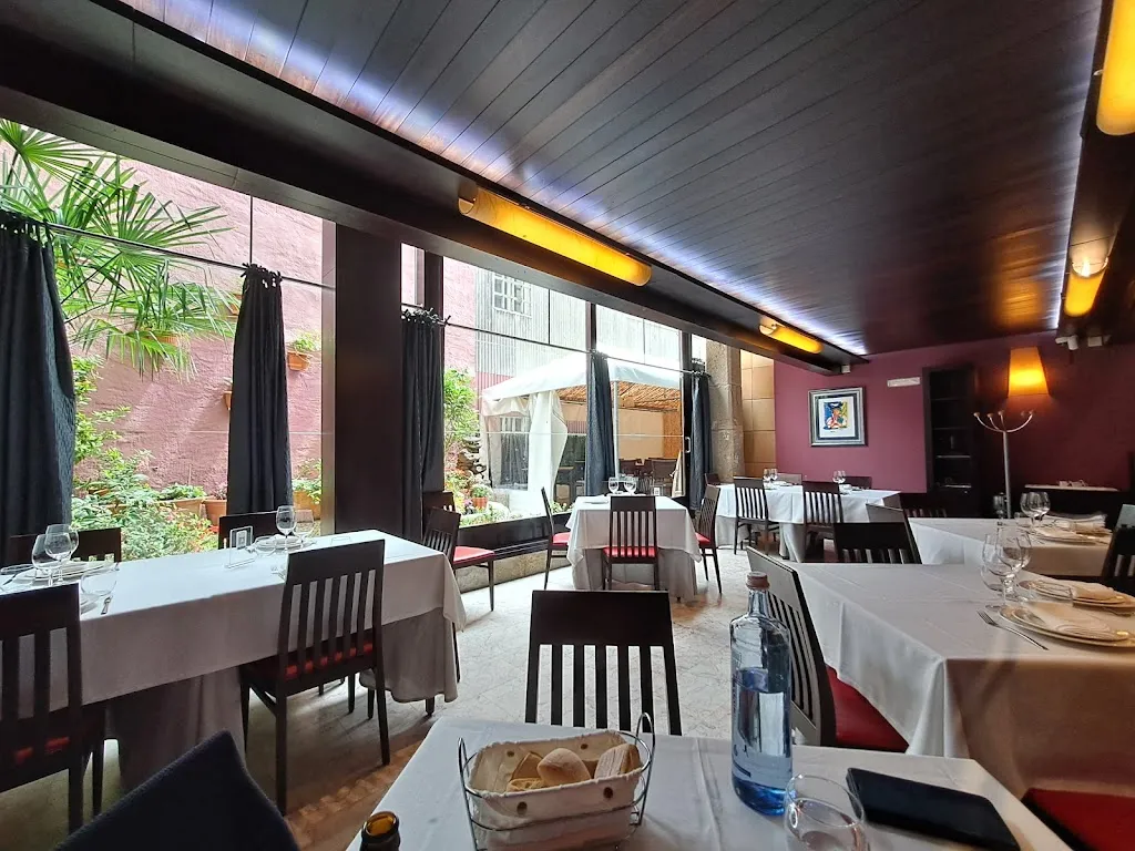 Restaurante La Casa De Las 5 Puertas_Pontedeva_slider_image_1