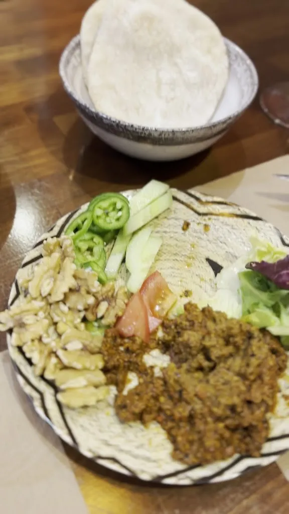 Romina Garber_Feitizo Mediterraneo_Pontedeva_review