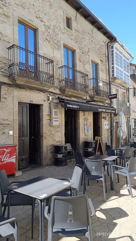 Carpe Diem restaurant in Viana do Bolo