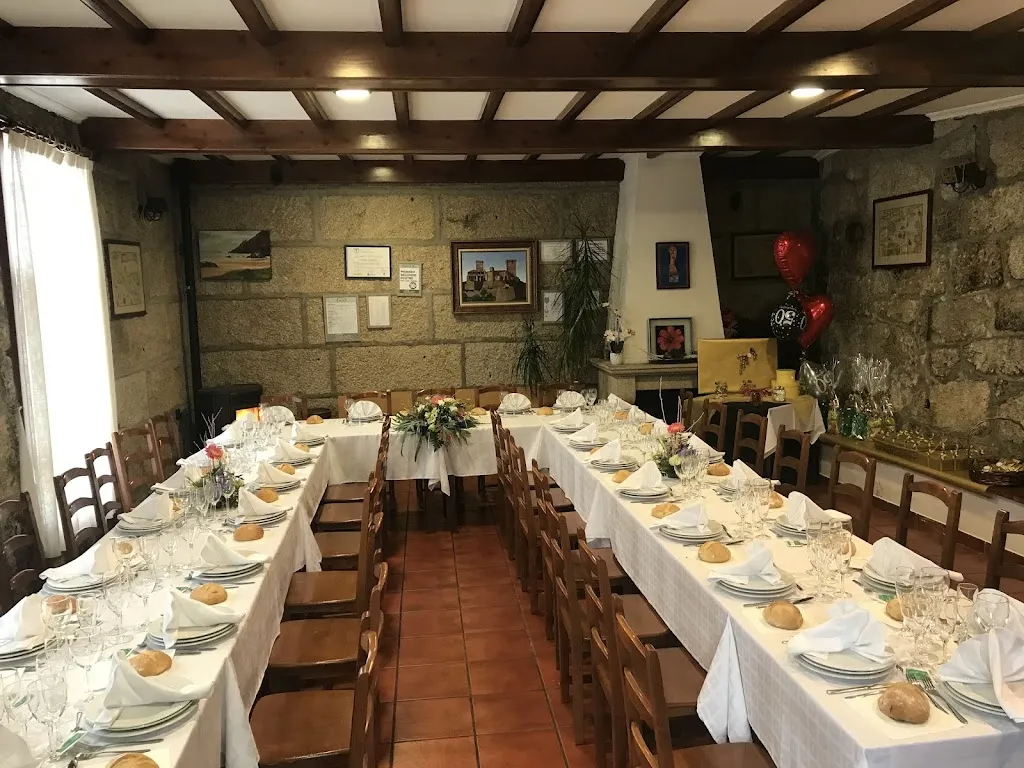 Mesón Castaño_Vilardevós_slider_image_1