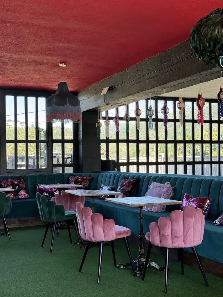 Villa Chicana restaurant in Vilamartín de Valdeorras