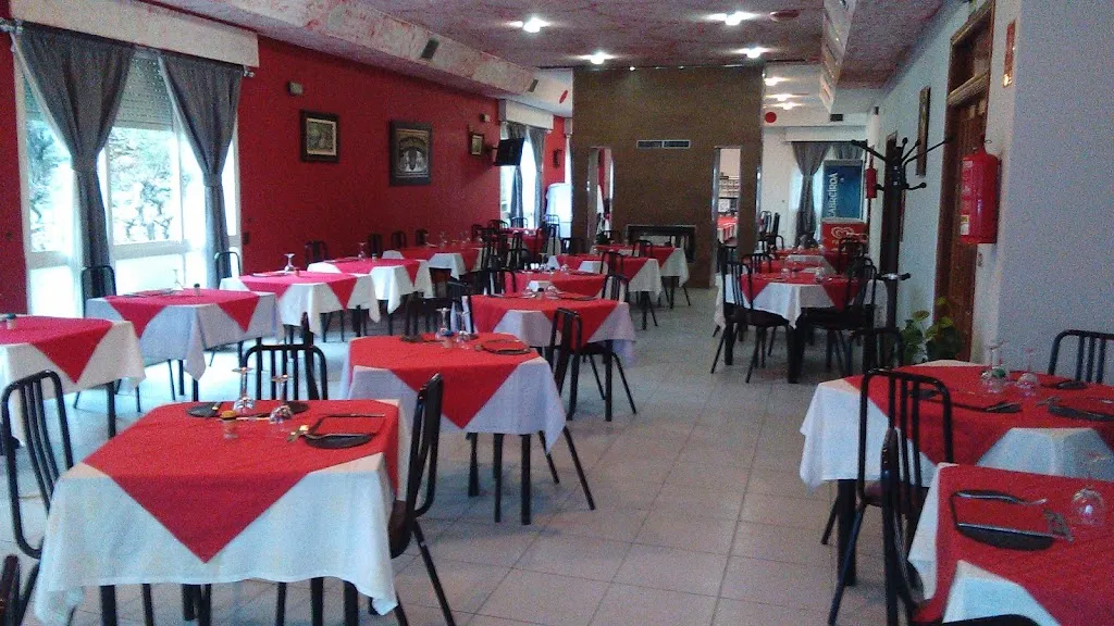 Hotel A Lastra restaurant in Vilamartín de Valdeorras