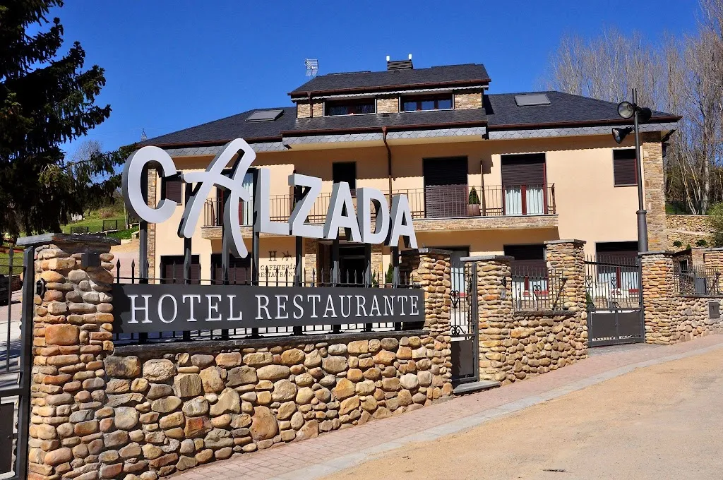 Hotel Restaurante Calzada restaurant in Vilamartín de Valdeorras
