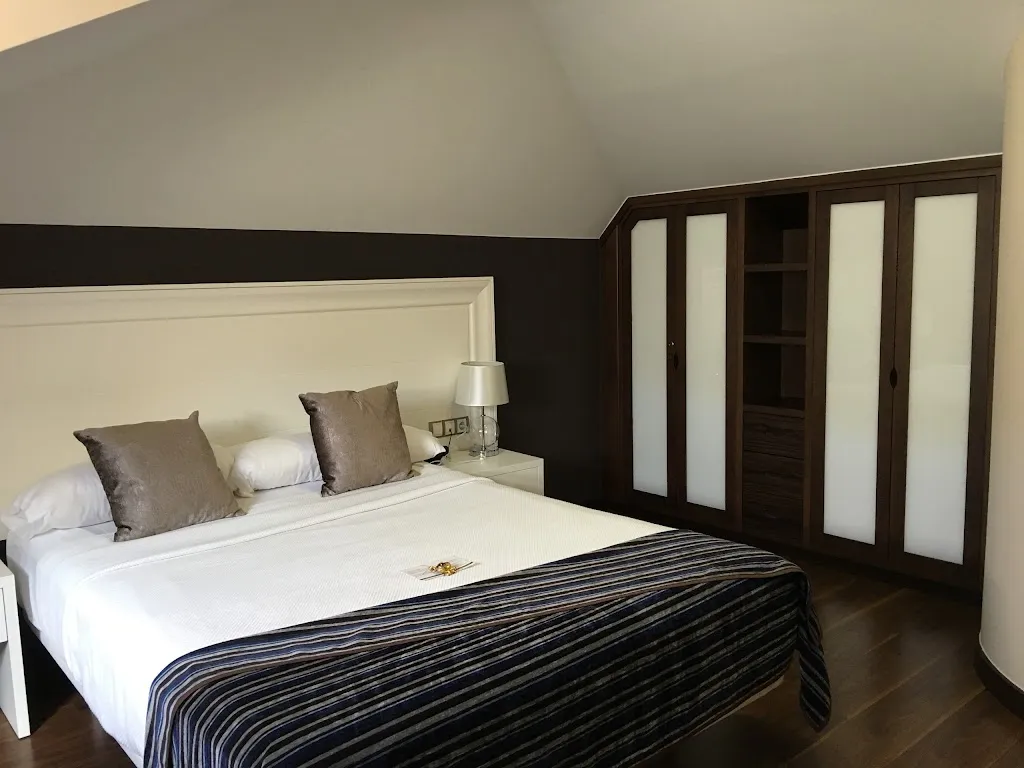 Hotel Restaurante Calzada_Vilamartín de Valdeorras_slider_image_3