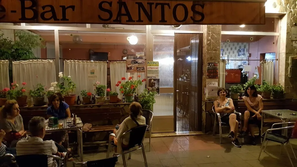 Café Bar Santos restaurant in Vilamartín de Valdeorras