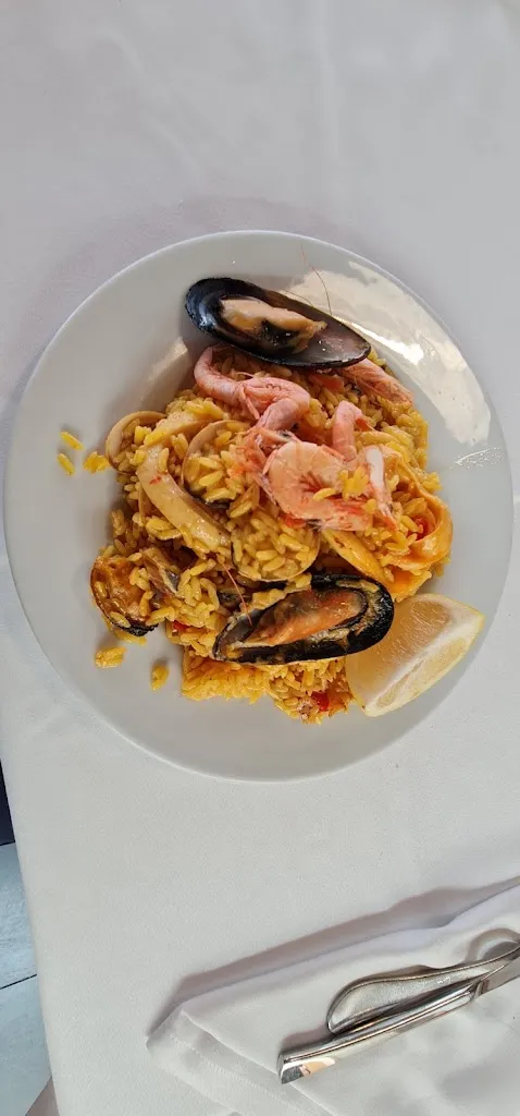 Rafael Sá Guedes_Restaurante Los chopos_Abia de las Torres_review