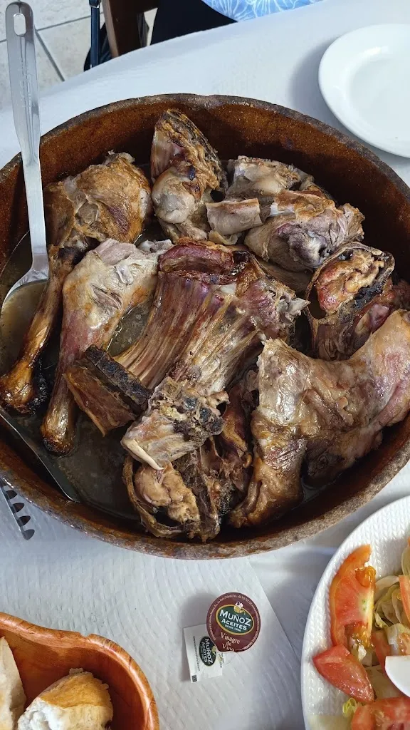 angel espinosa_Hostal Restaurante Cachabas_Abia de las Torres_review