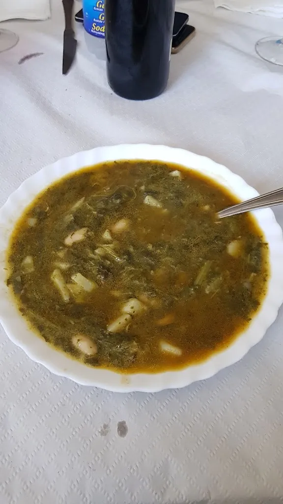 A. J. R.Gonzalez_Bar Luciano_Xunqueira de Ambía_review