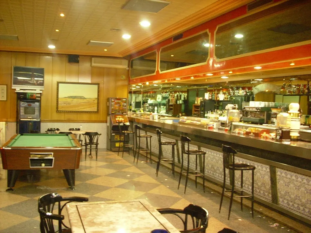 Bar Ideal restaurant in Astudillo