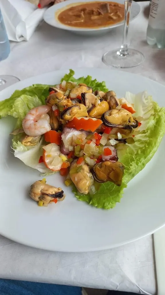 Lore Dela_Central 2.0_Astudillo_review