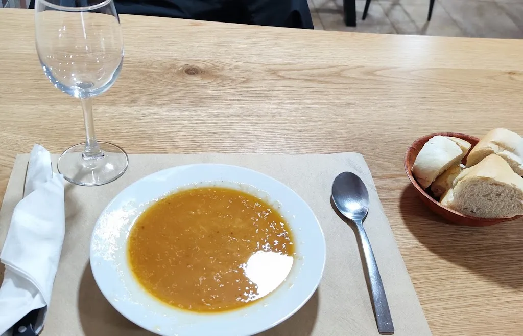 Victoria_Central 2.0_Astudillo_review