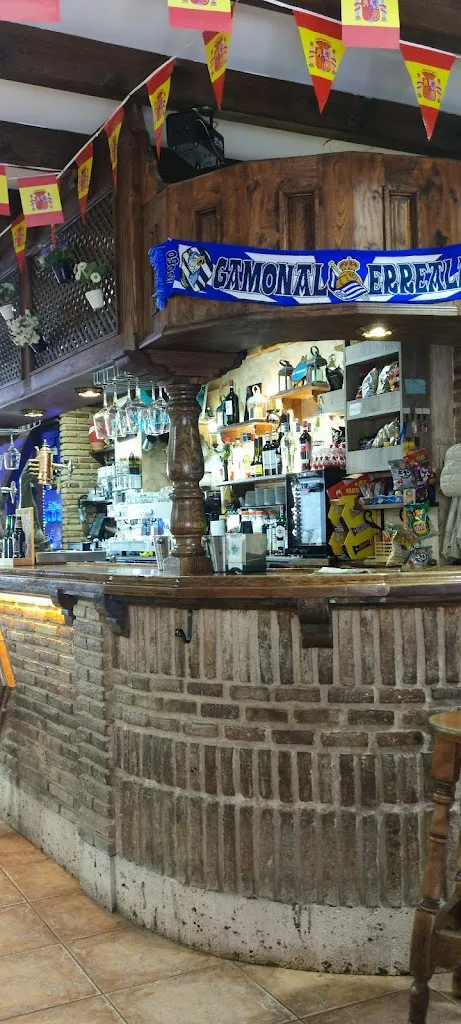 Maite Cano_Bar La Behetría_Becerril de Campos_review