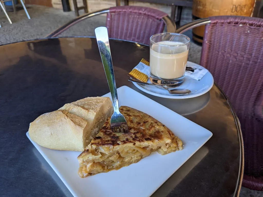 nagore apellaniz_Bar La Behetría_Becerril de Campos_review