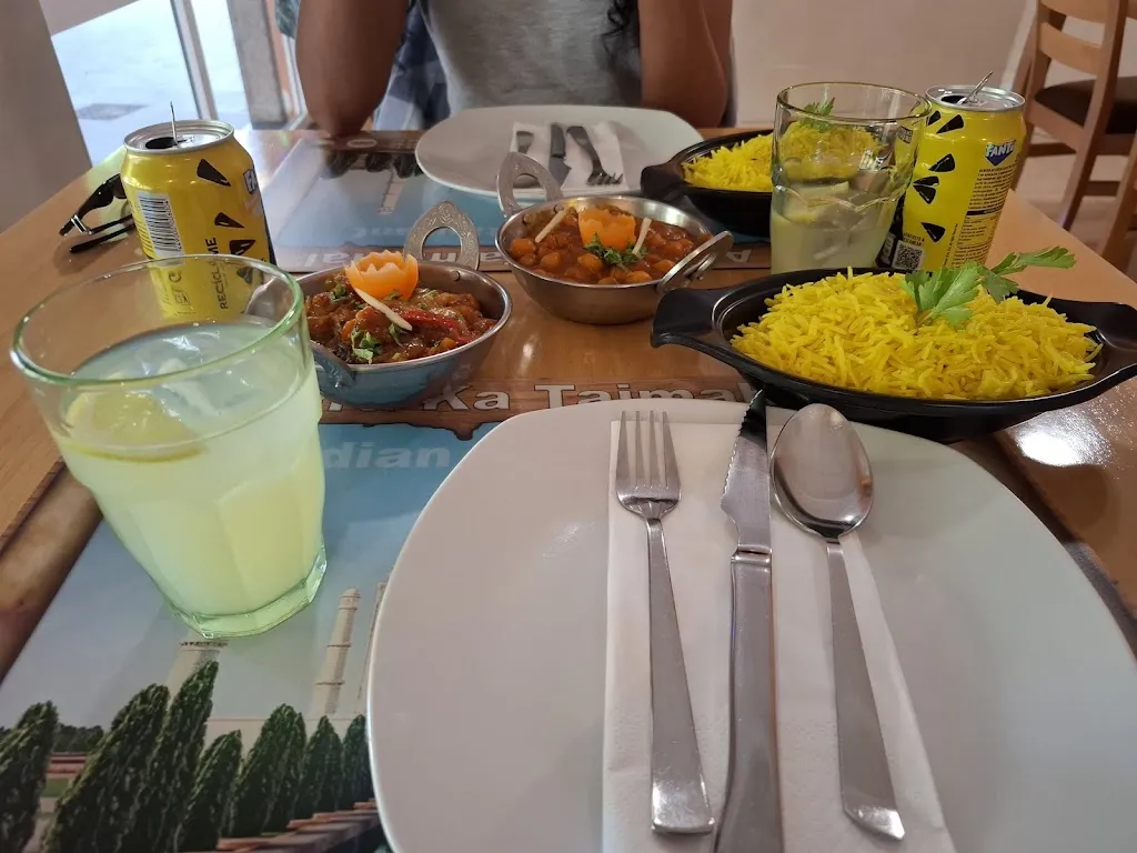 Tharindu Ranasinghe_Indian Restaurant Agra-Ka Taj Mahal_San Vicente del Raspeig/Sant Vicent del Raspeig_review