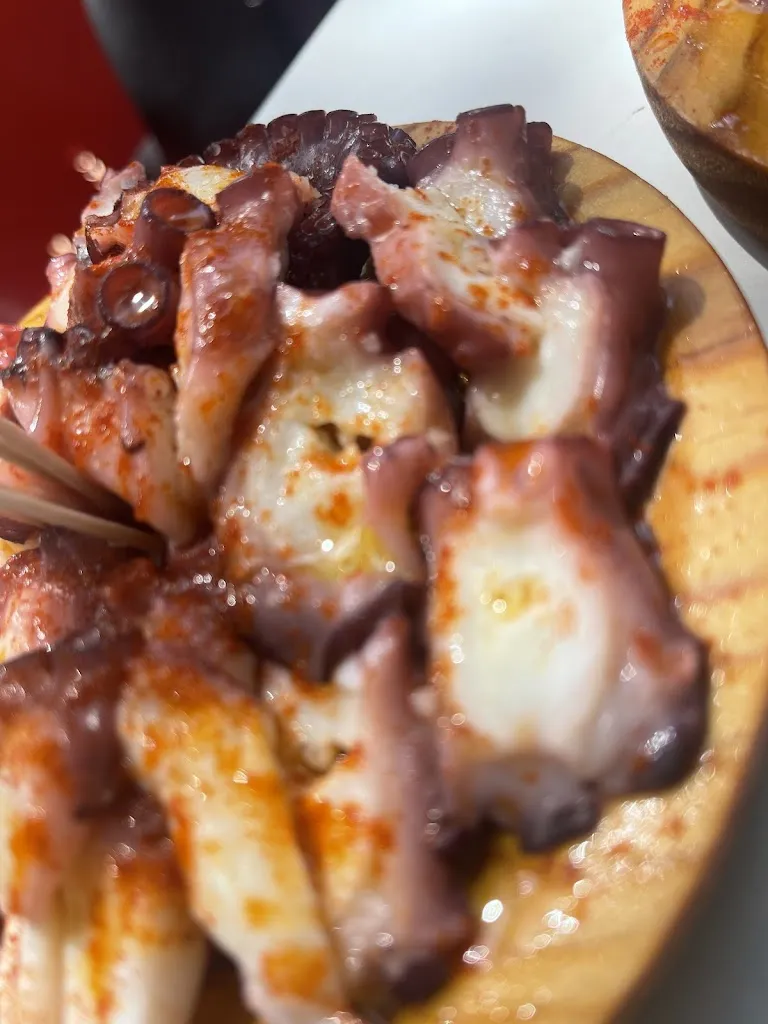 Sergio Mensaque_Pucho pulpeiro_Xinzo de Limia_review