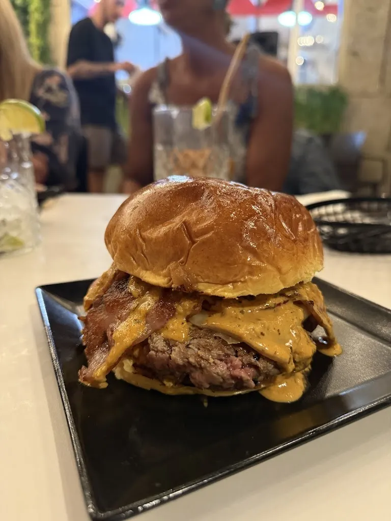 Antonio F_Moloko Burger_Xinzo de Limia_review