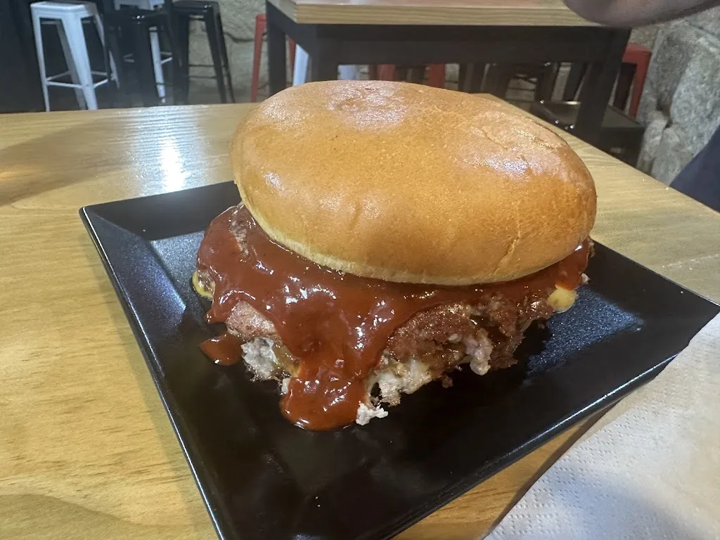 Moloko Burger_Xinzo de Limia_slider_image_1
