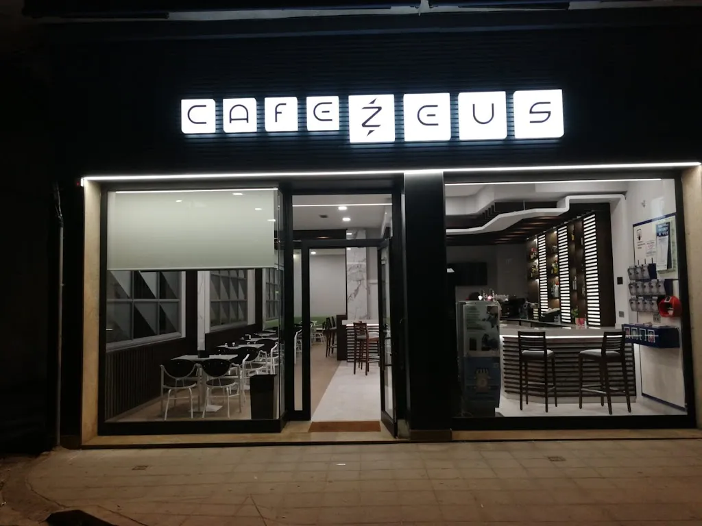 Cafeteria Zeus restaurant in Xinzo de Limia