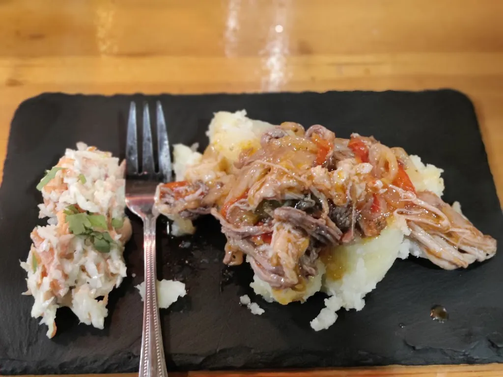 Betsabe Mena_Bar Tapa Cubano_Xinzo de Limia_review