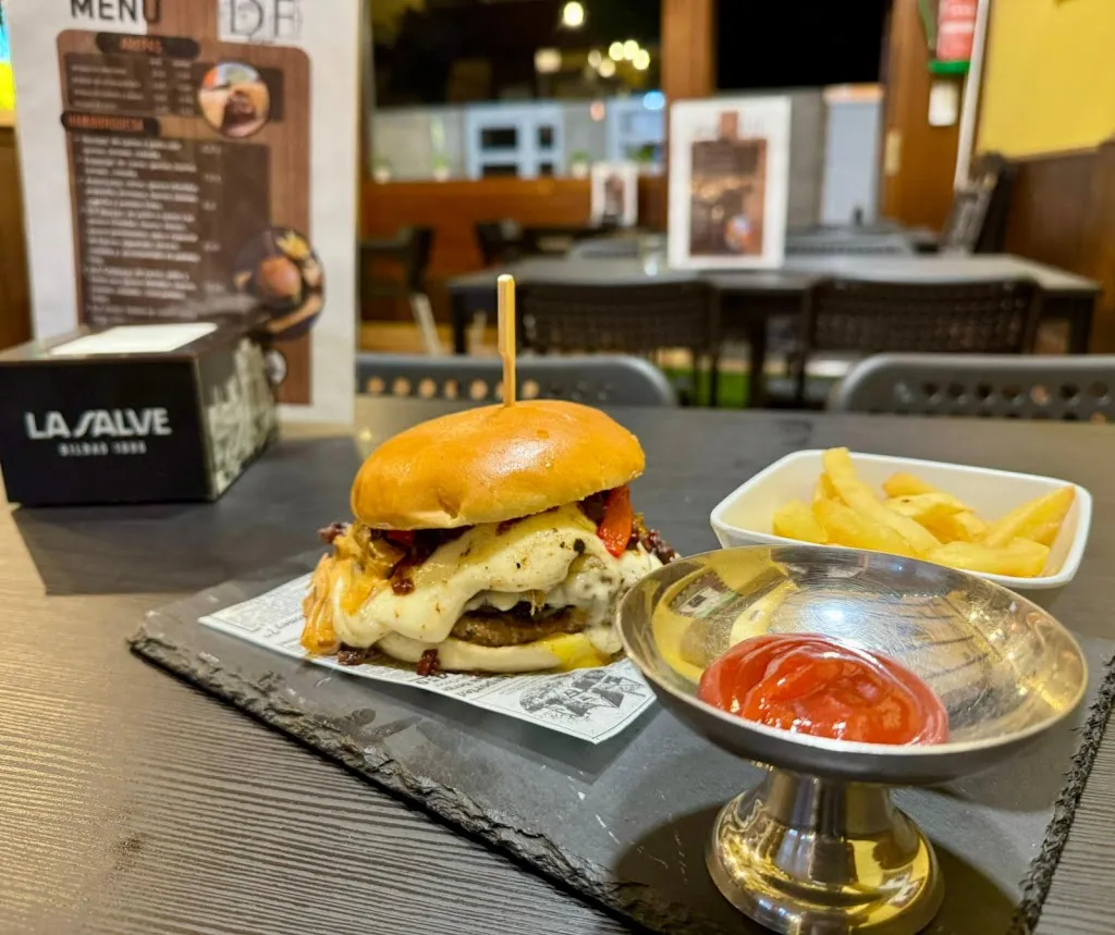 Menu_DF Burger_Xinzo de Limia_immagine_3