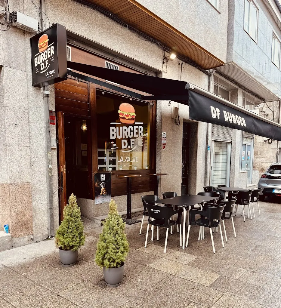 DF Burger restaurant in Xinzo de Limia