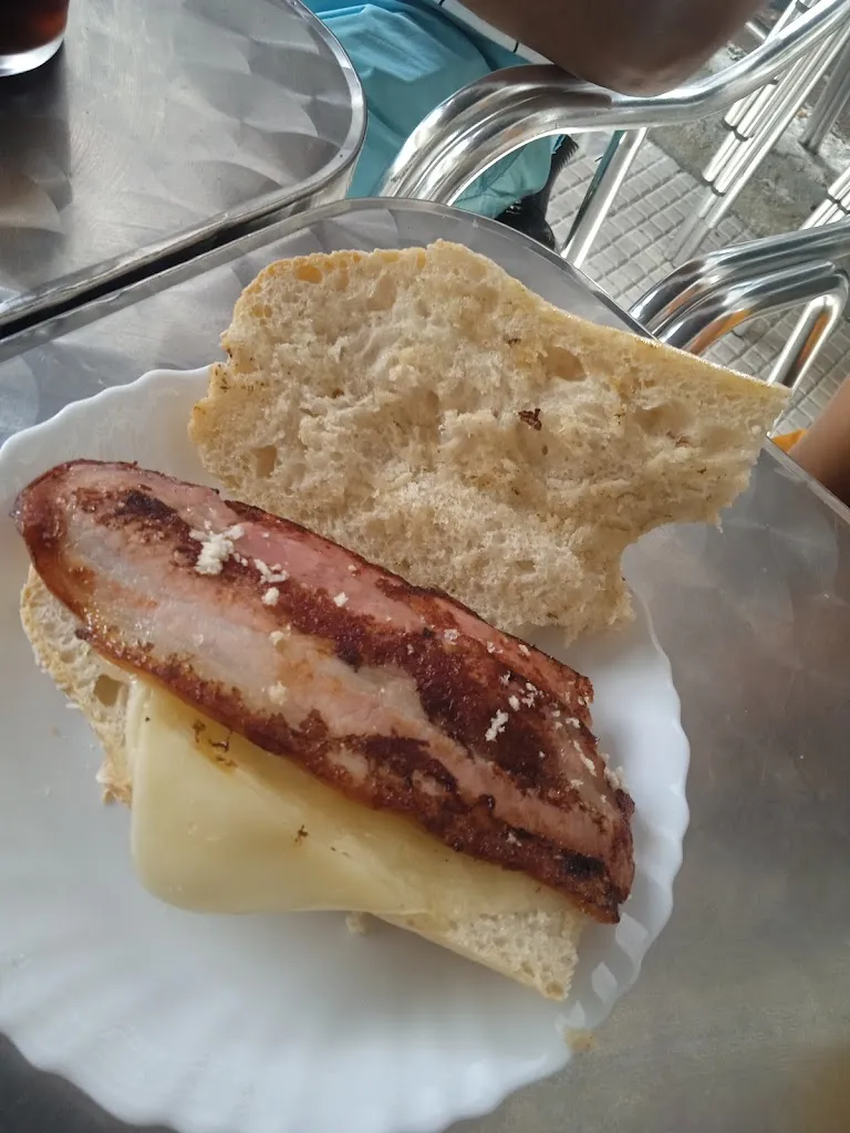 Lucia caballero_Bar Pizzeria Rio Salas_Xinzo de Limia_review